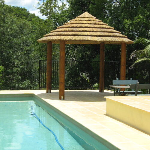 african thatch - circular 3.8m
